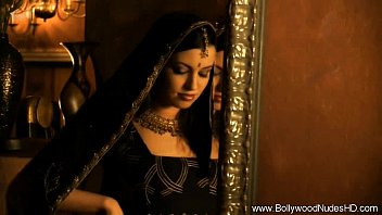 Indian Beauty Gets Naughty