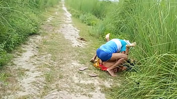 Unfaithful Indian Housewife’s Scandalous Village Affair Goes Viral
