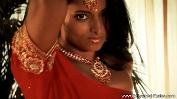 Exotic Indian Temptress