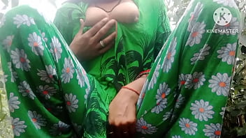 Desi Bhabhi Gets Her Wet Pussy Juice Flowing In The Wild Indian Jungle