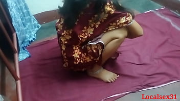 Desi Village Bhabi In Red Saree Gets Pounded Hard In Official Local Sex Video
