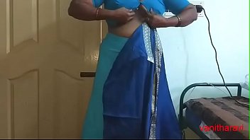 Sultry Desi Aunty From Kerala Teases In Saree, Flaunts Her Shaved Pussy And Big Boobs While Changing For A Cheating Night Out