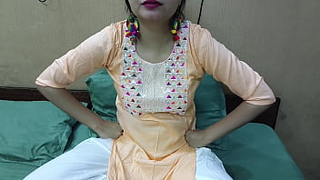 Desi Stepmom’s Raw Desires Unleashed On Her Young Stepboy In 2025 – Hindi Moans And Dirty Talk