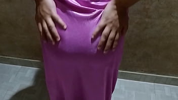 Mature Indian Aunty’s Gaping Wet Cunt