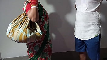 The Young Auntie Selling Pots Got Thoroughly Fucked – Clear Hindi Voice
