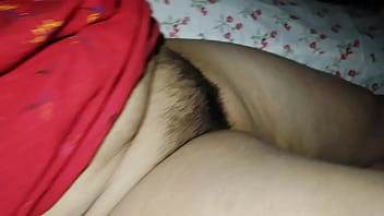 Desi Bhabi Scrubbing Her Hairy Cunt Clean