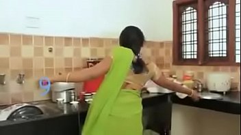 Sizzling Saree Seduction: Dever’s Bedroom Rendezvous With Bhabhi’s Bare Navel