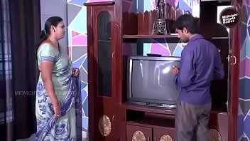 Desi Aunty’s Naughty Fling With The Cable Guy
