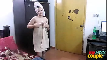 Sonia Bhabhi’s Steamy Post-shower Session With Moans
