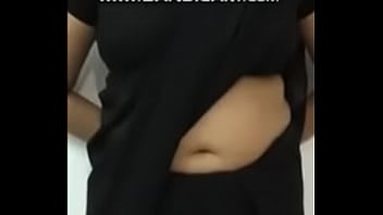 Deep And Curvy Desi Wife’s Navel