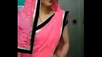 Sizzling Bhabhi’s Seductive Moves