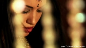 Sultry Indian Temptress Grinding Her Hips On The Dance Floor