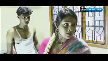 Sweaty South Indian Aunty Gets Desi Desperation Fucked