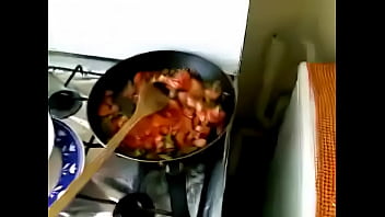 Desi Bhabhi On Her Knees Slurping While Stirring The Pot