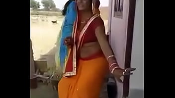 Desi Bhabhi’s Seductive Moves