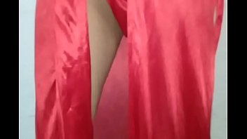 Sizzling Desi Bhabhi’s Seductive Strip Tease Spectacle