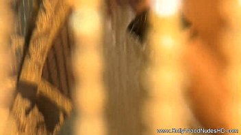Swaying Hips And Seductive Moves Of A Voluptuous Indian Milf