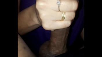 Married Slut Giving A Sloppy Deepthroat Blowjob