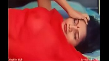 Sizzling Desi Indian Aunty With Irresistible Curves