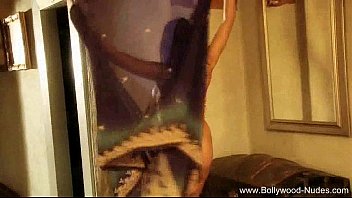 Sizzling Bollywood Milf In Desi Seduction