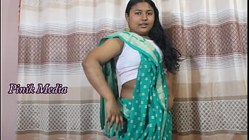 Saree-clad Curves Begging To Be Unwrapped