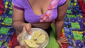 Desi Indian Girlfriend Gets Momos Then Gets Pounded Hard In Oyo Room, Viral Mms Xvideo With Hindi Dirty Talk