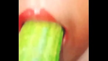 Sizzling Desi Bhabhi Gets Stuffed With A Juicy Cucumber