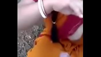 Open Field Fuck: Horny Village Aunty Gives Blowjob And Gets Pounded By Her Lover