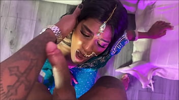 Saree-clad Desi Beauty Getting Pounded