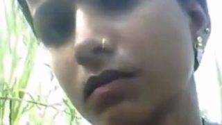 Sweaty Bhojpuri Bhabhi Gets Plowed In The Fields