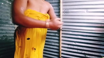 Priya Bhabhi Getting Wet And Soapy In The Bath