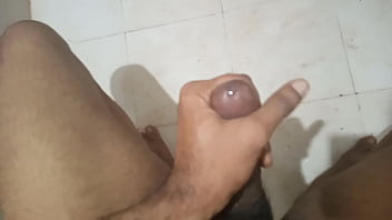 Desi Dude Drops A Deuce