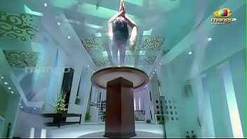 Sizzling Bollywood Babe Grooves In Steamy Dance Tune