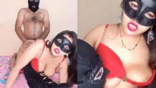 Curvy Bombshell Delivers A Sloppy Desi Blowjob Live On Adult Cam