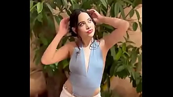 Desi Babe’s Scandalous Clip Takes The Internet By Storm