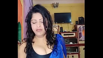 Desi Babe Streaming Live And Getting Nasty