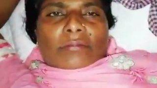 Filthy Indian Aunty Slut Gets Fucked In Local Sex Tape