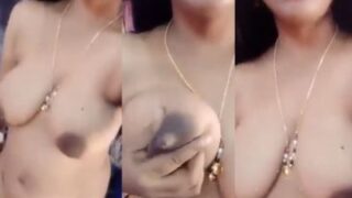 Hot Telugu Babe Flaunting Her Supple Tits In Steamy Video