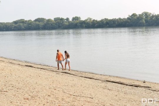 Lilu Moon’s Vacation: Deep And Dirty Beachside Fucking
