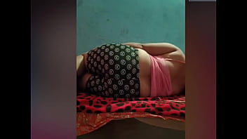 Desi Bhabi Gets Roughly Handled During Live Broadcast