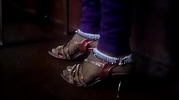 Sultry Indian Bhabhi’s Anklet-adorned Feet Teasing In Sandals