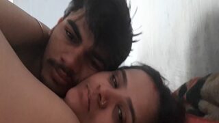 Bihari Couple’s Steamy Homemade Sex Tape