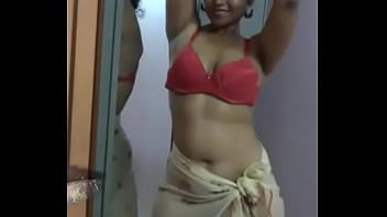 Desi Sister-in-law’s Ass Jiggles