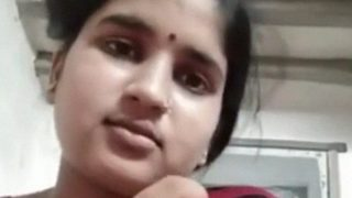 Desi Housewife From Chhindwara Flaunting Her Soft, Creamy Tits