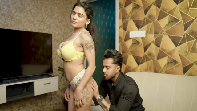 Resmi Nair’s Steamy 2025 Uncut Hindi Xxx Scene: She’s Dripping Wet Just For You