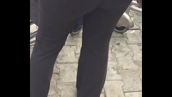 Bhabhi’s Big Juicy Ass
