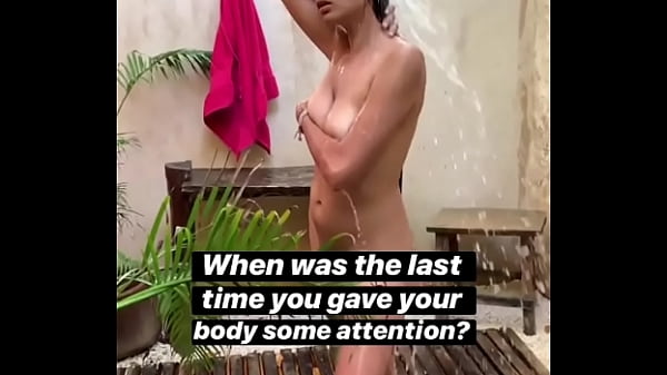Sultry Indian Beauty Gets Soapy Under The Sun