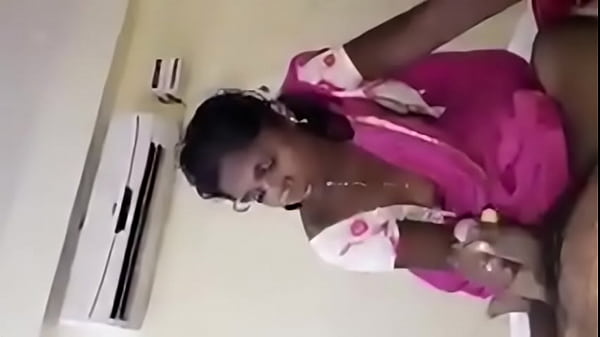 Sizzling Desi Auntie Gives A Mouthwatering Blowjob