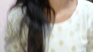 A Punjabi Stud Pumps His Stepmom’s Cunt Full Of His Hot Load