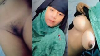 Busty Muslim Babe Films Her Own Dirty Bathroom Video